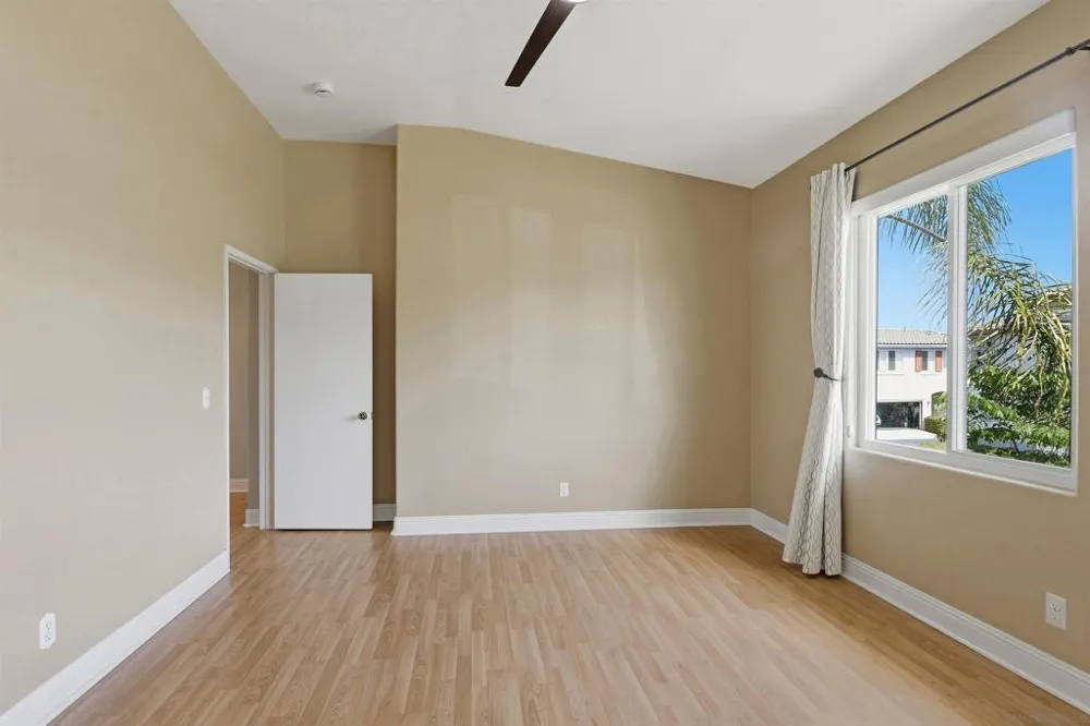 10950 Ivy Hill Dr #4 San Diego, CA 92131