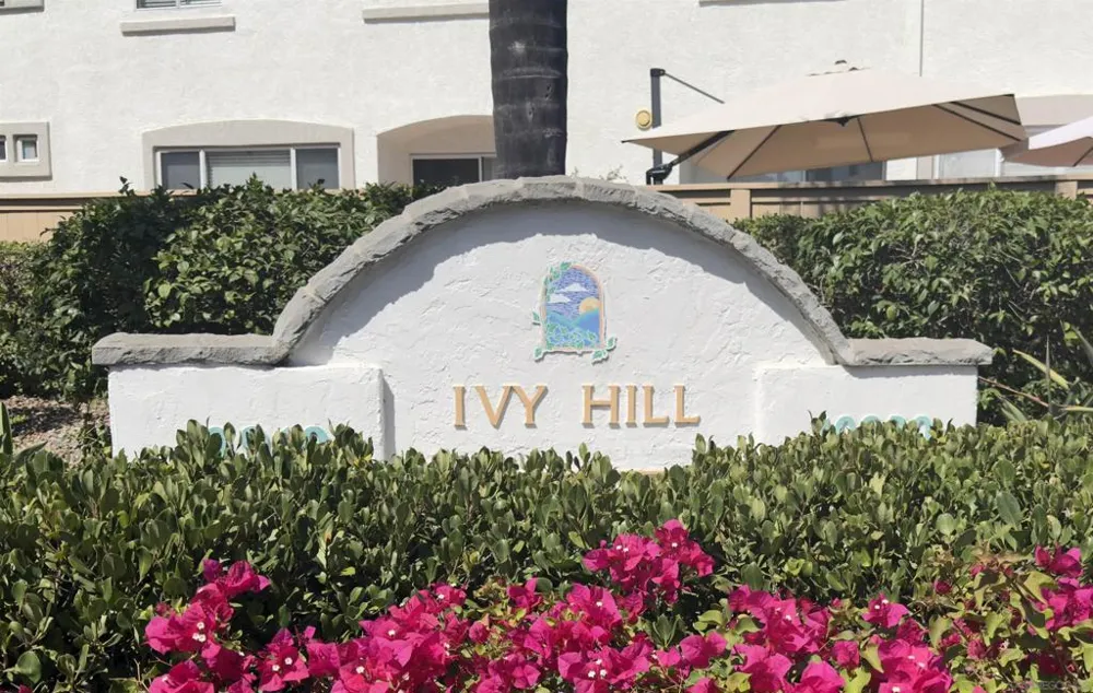 10950 Ivy Hill Dr #4 San Diego, CA 92131