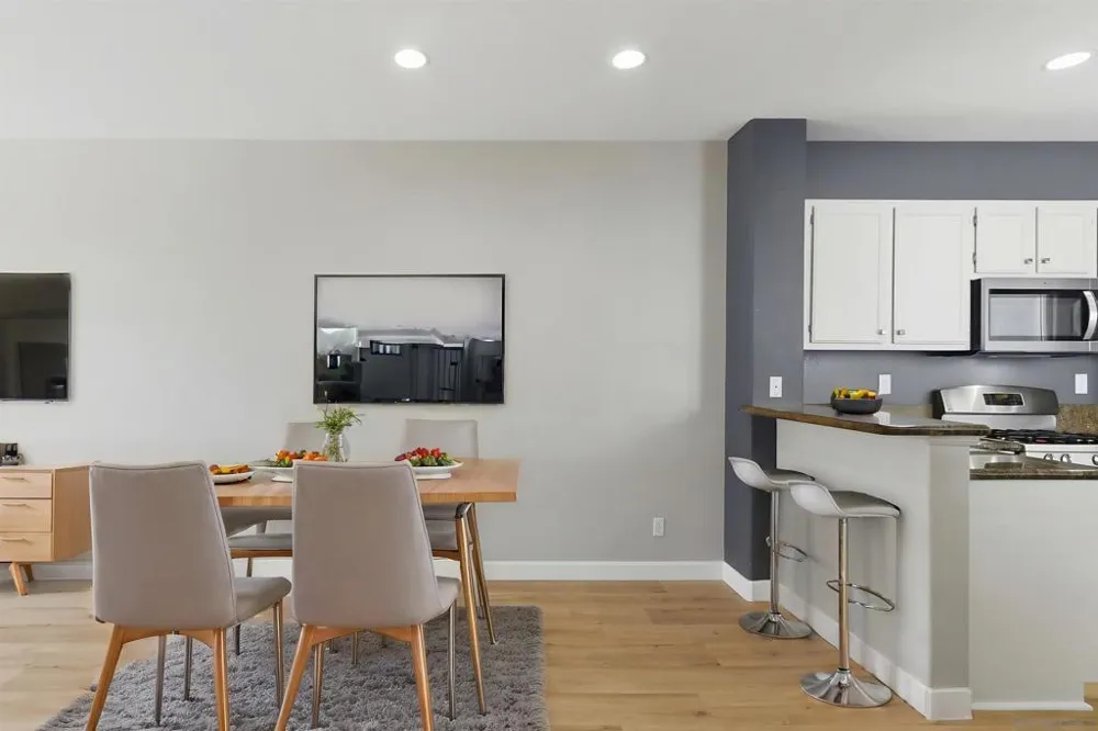 10950 Ivy Hill Dr #4 San Diego, CA 92131