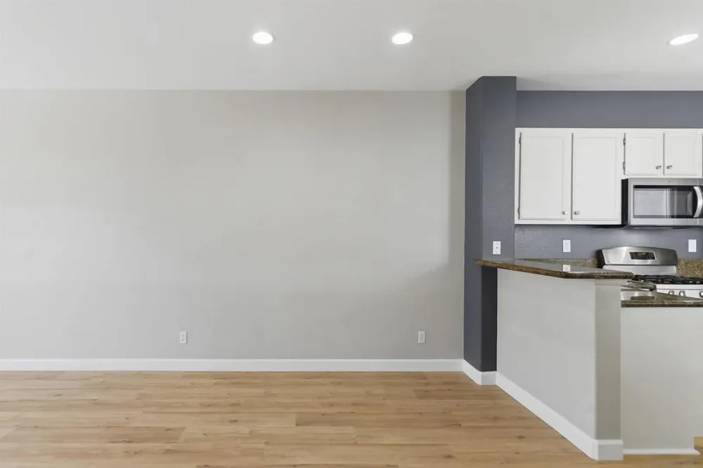 10950 Ivy Hill Dr #4 San Diego, CA 92131
