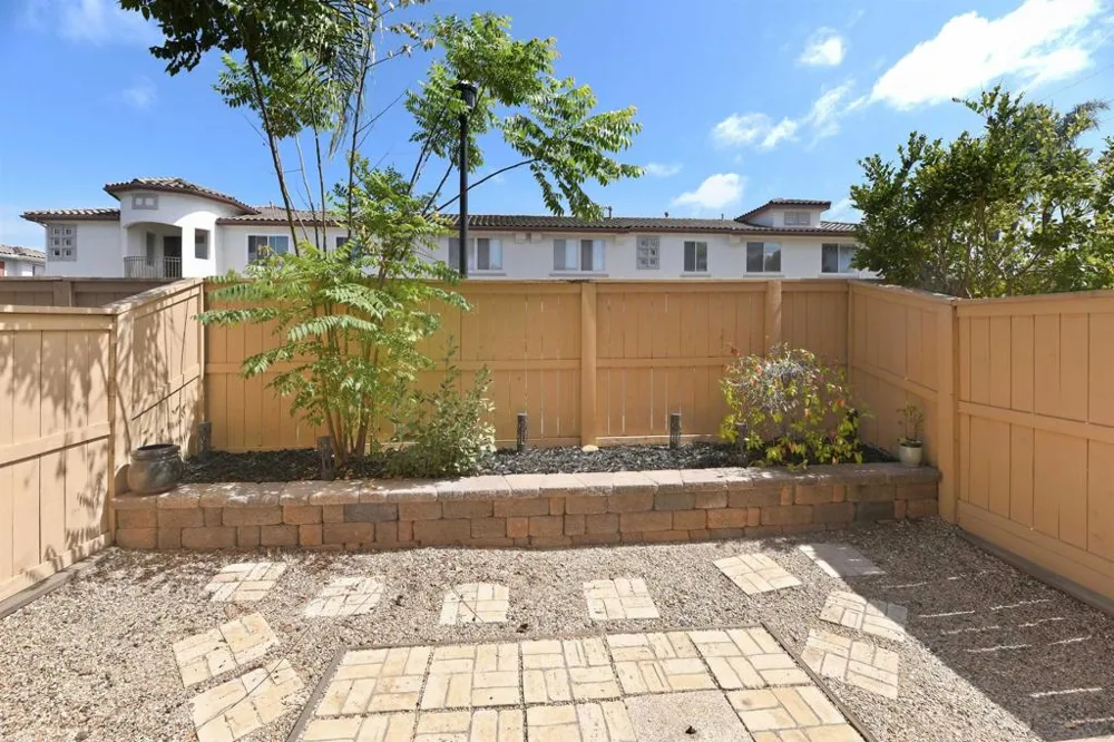10950 Ivy Hill Dr #4 San Diego, CA 92131
