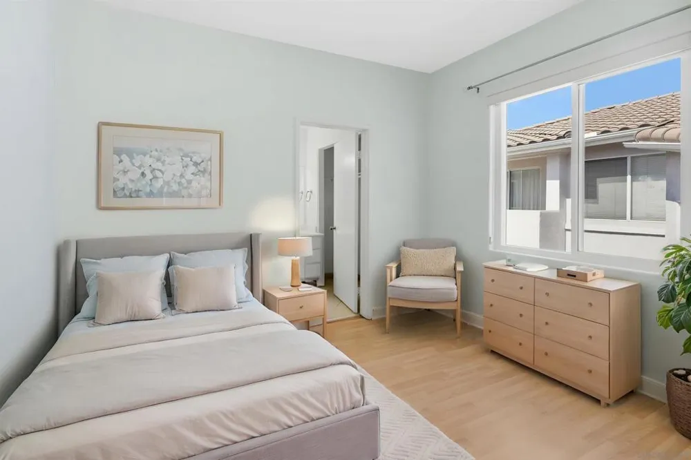 10950 Ivy Hill Dr #4 San Diego, CA 92131