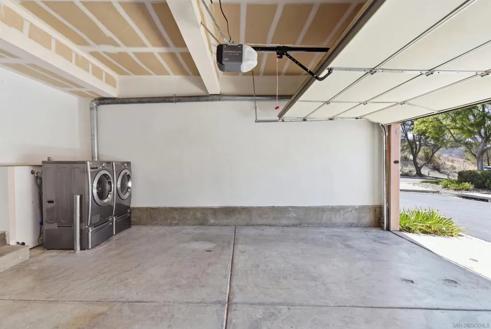 10950 Ivy Hill Dr #4 San Diego, CA 92131