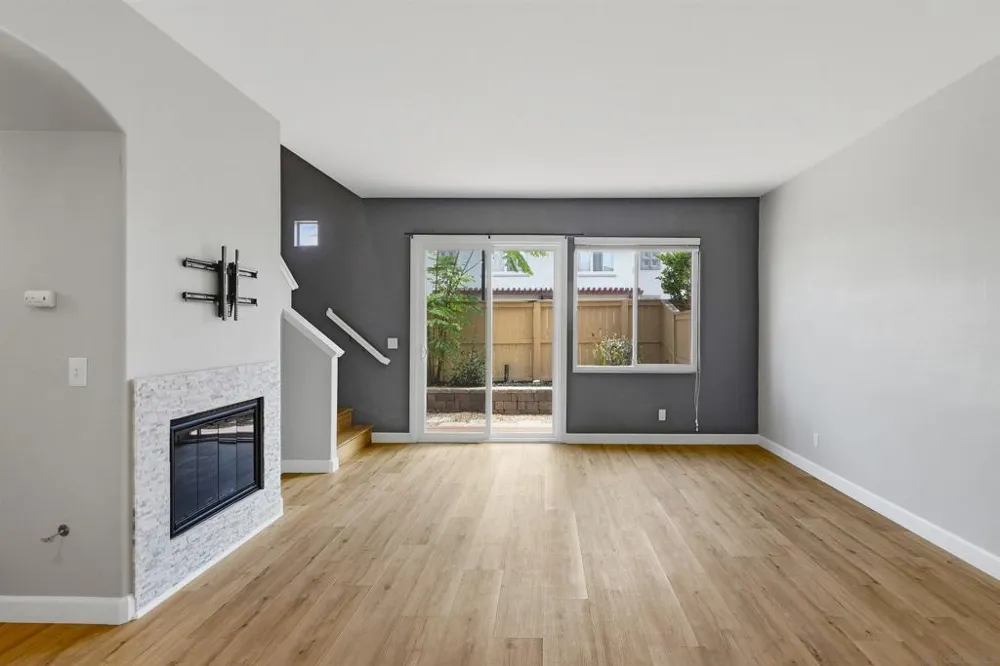 10950 Ivy Hill Dr #4 San Diego, CA 92131