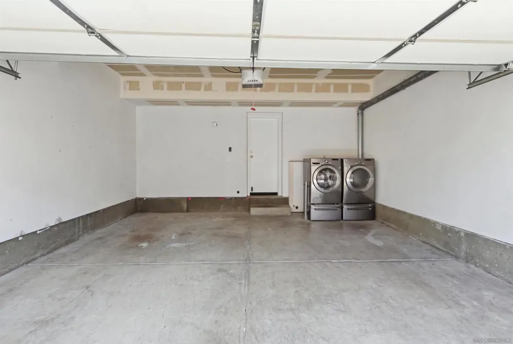 10950 Ivy Hill Dr #4 San Diego, CA 92131