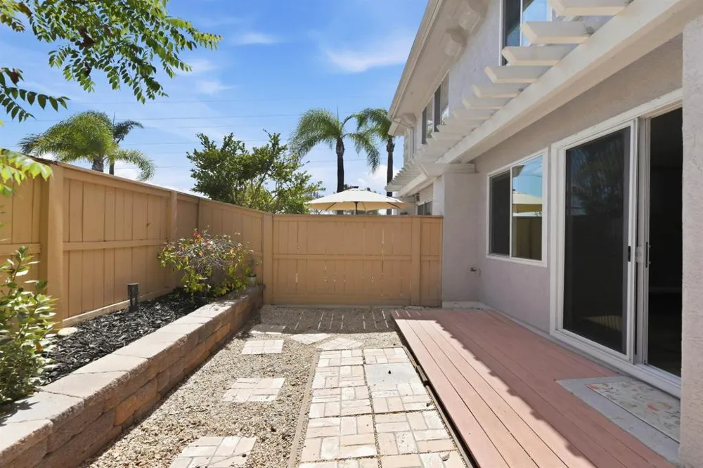 10950 Ivy Hill Dr #4 San Diego, CA 92131