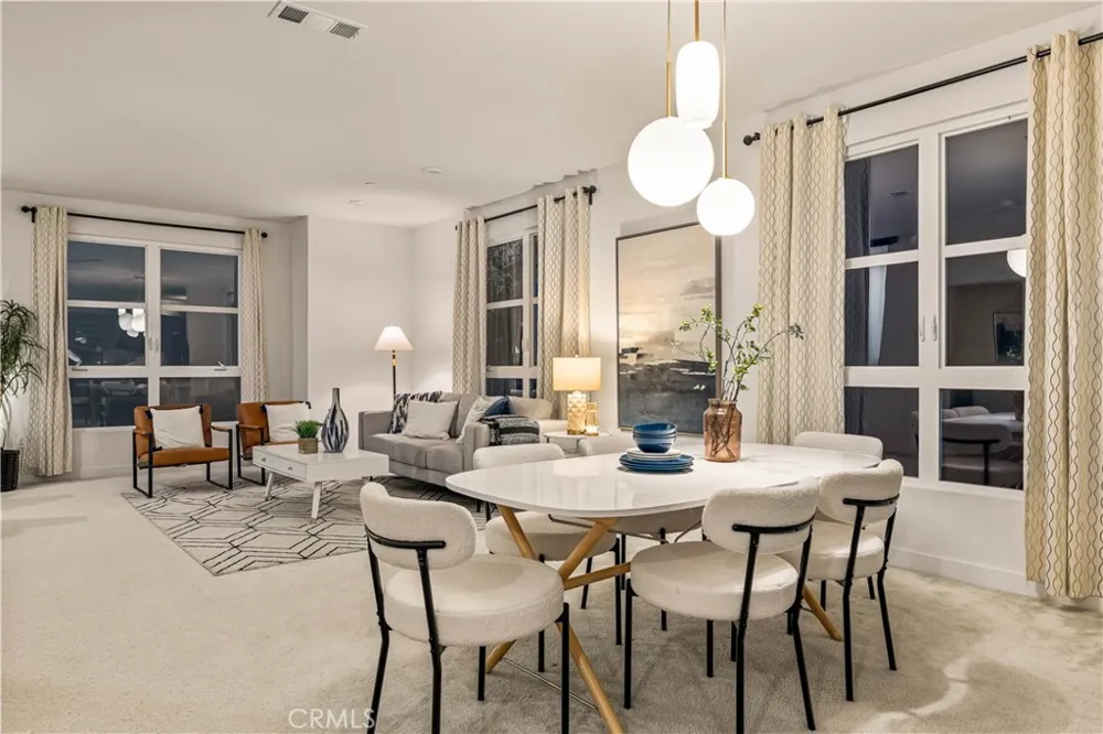 2700 E Chaucer #41 Los Angeles, CA 90065