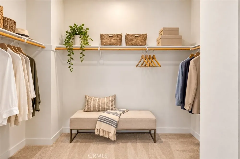 2700 E Chaucer #41 Los Angeles, CA 90065