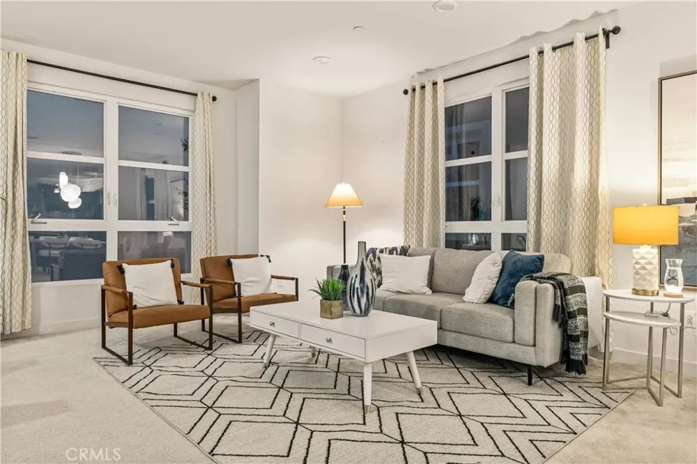 2700 E Chaucer #41 Los Angeles, CA 90065