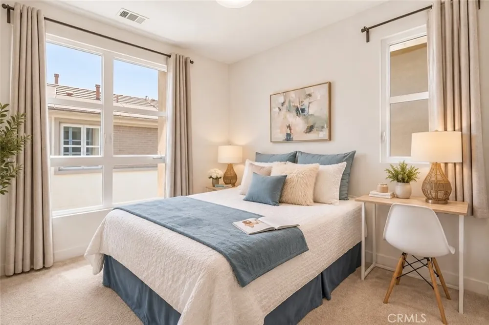 2700 E Chaucer #41 Los Angeles, CA 90065
