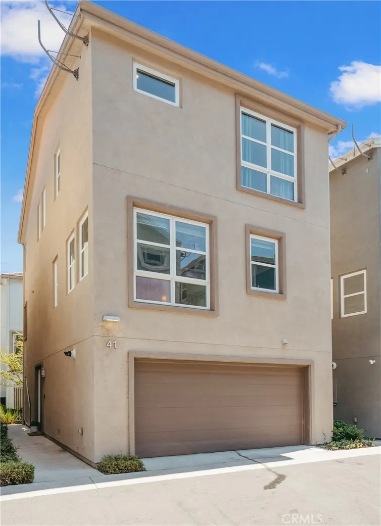 2700 E Chaucer #41 Los Angeles, CA 90065