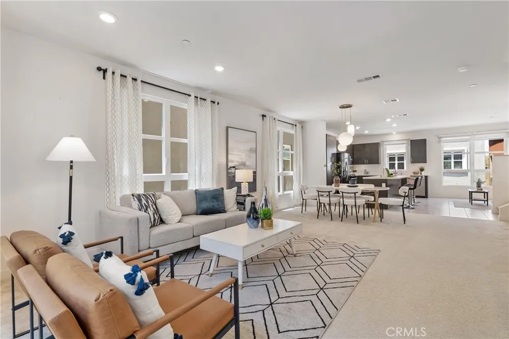 2700 E Chaucer #41 Los Angeles, CA 90065