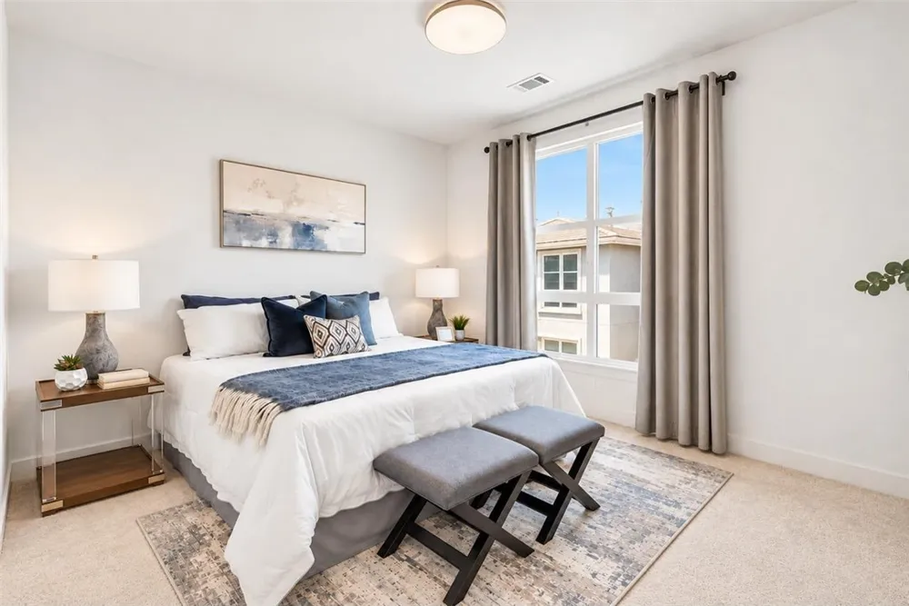 2700 E Chaucer #41 Los Angeles, CA 90065