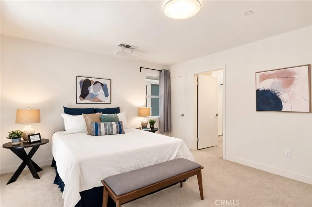 2700 E Chaucer #41 Los Angeles, CA 90065