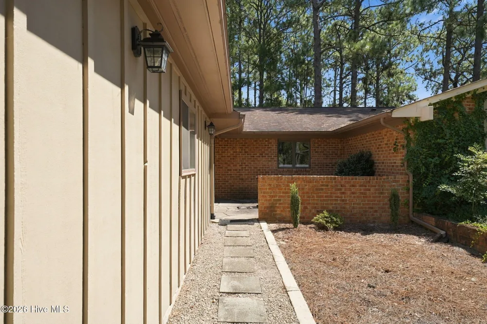 625 Redwood Drive Southern Pines, NC 28387