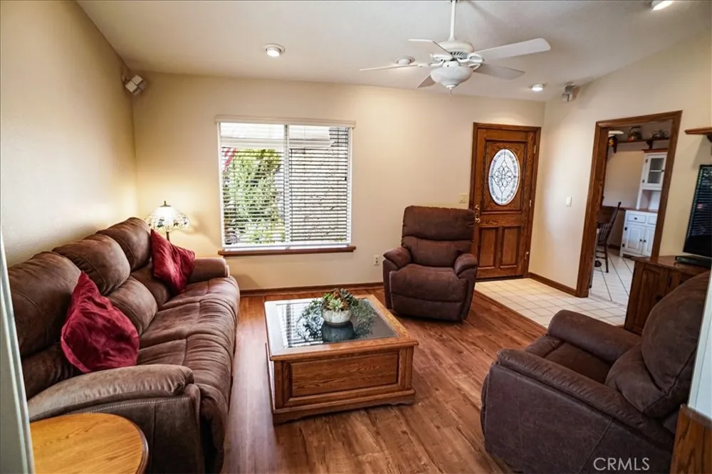 25628 Alicante Valencia, CA 91355
