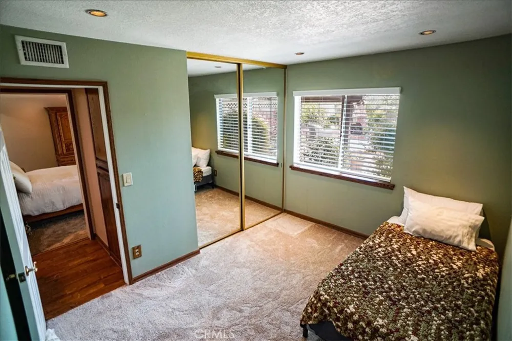25628 Alicante Valencia, CA 91355