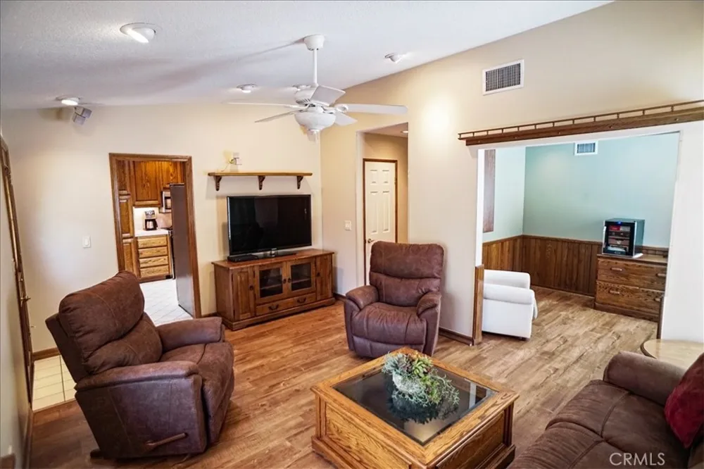 25628 Alicante Valencia, CA 91355