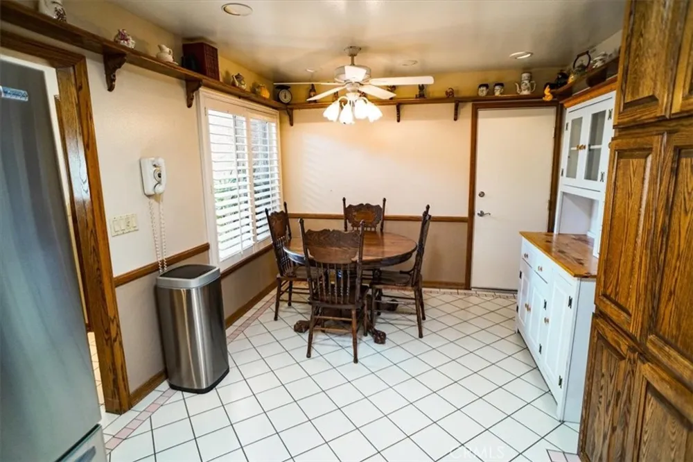 25628 Alicante Valencia, CA 91355