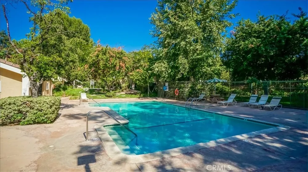 25628 Alicante Valencia, CA 91355
