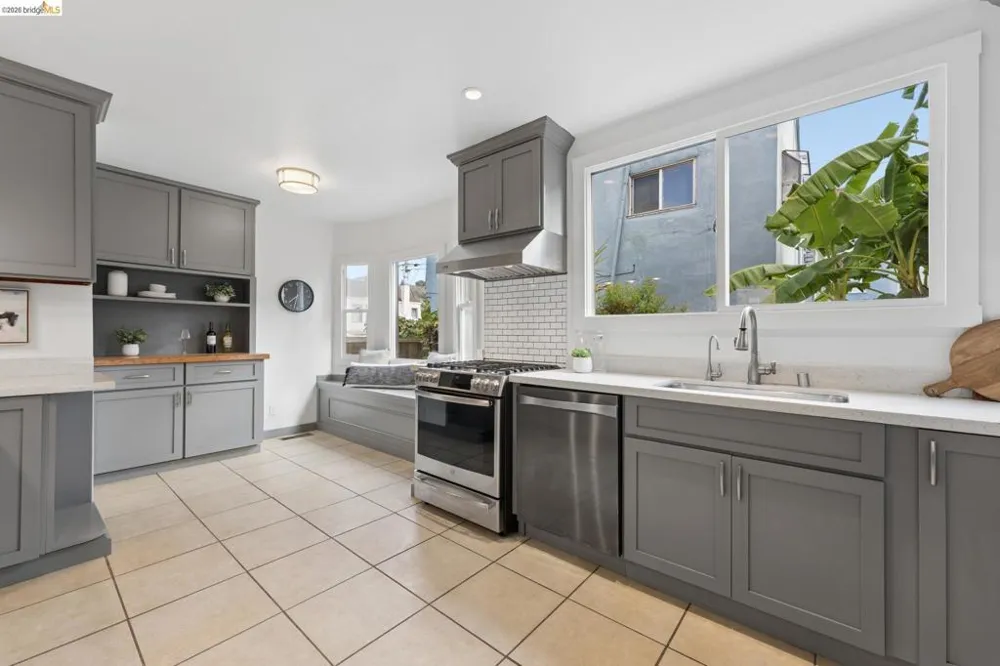 2844 76Th Ave Oakland, CA 94605