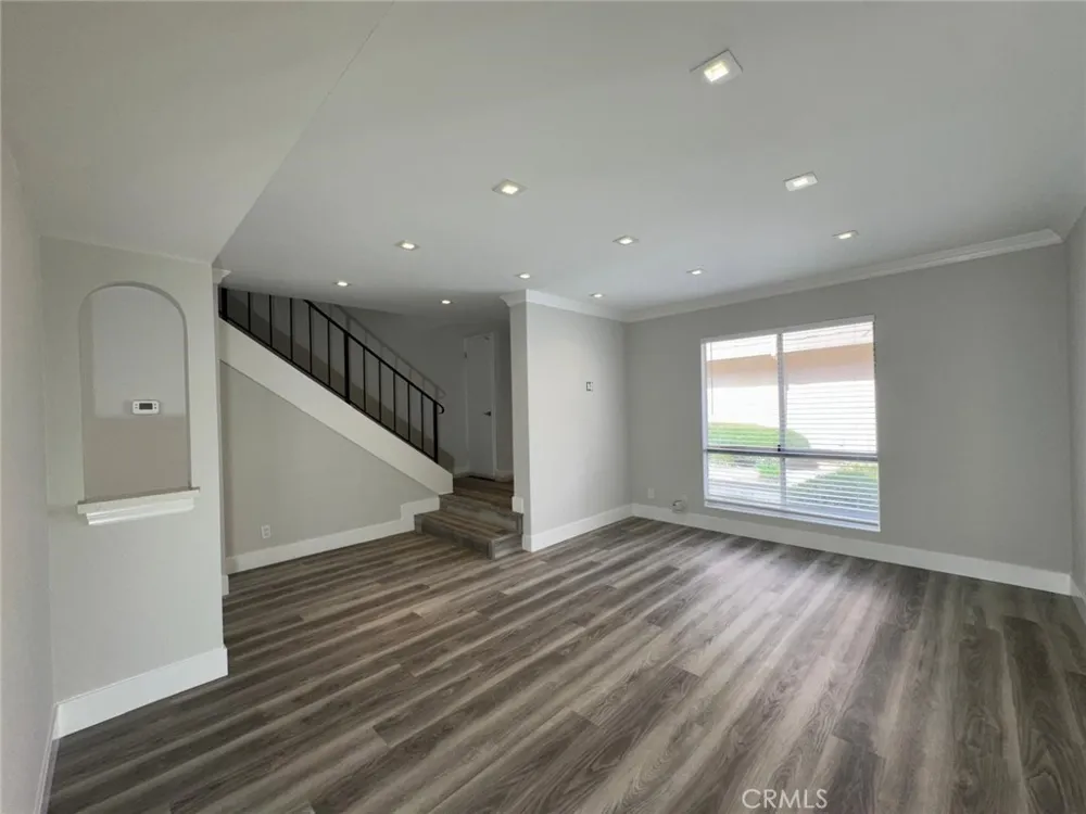4072 Yankee Agoura Hills, CA 91301