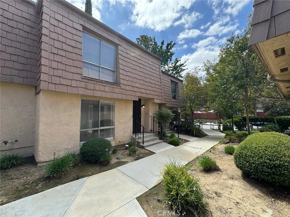 4072 Yankee Agoura Hills, CA 91301