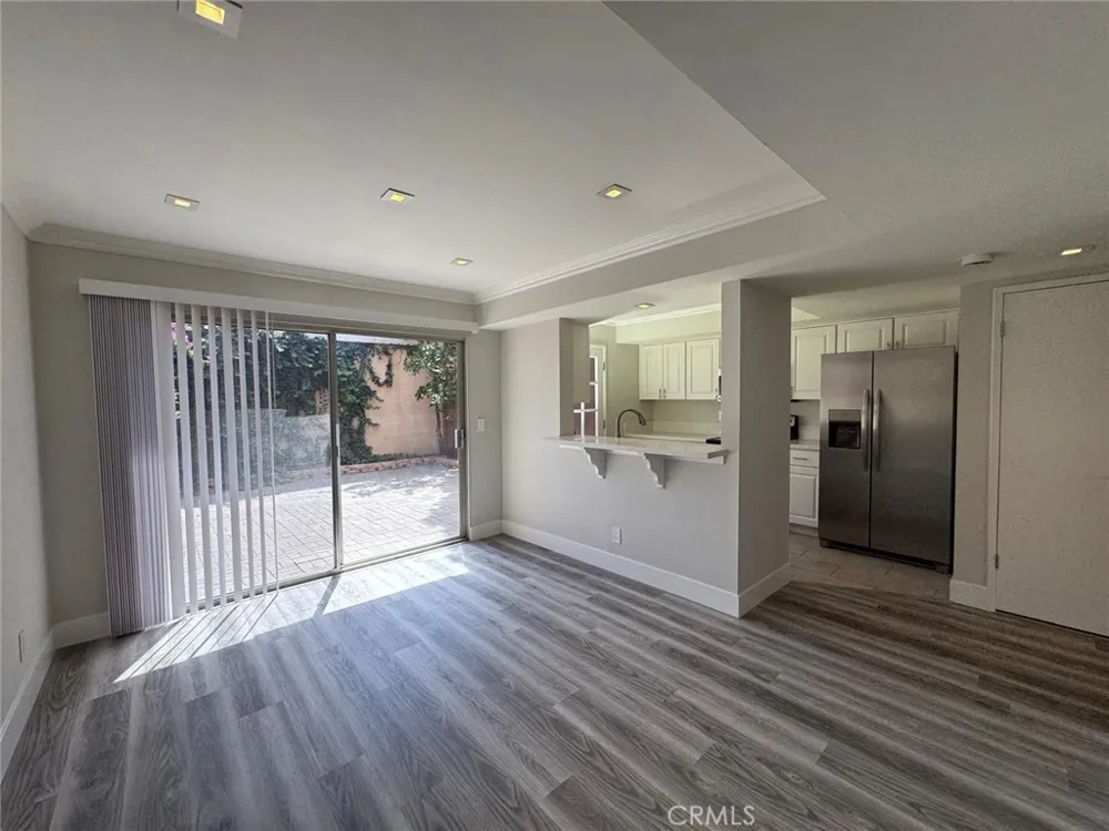 4072 Yankee Agoura Hills, CA 91301