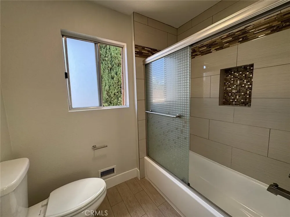 4072 Yankee Agoura Hills, CA 91301
