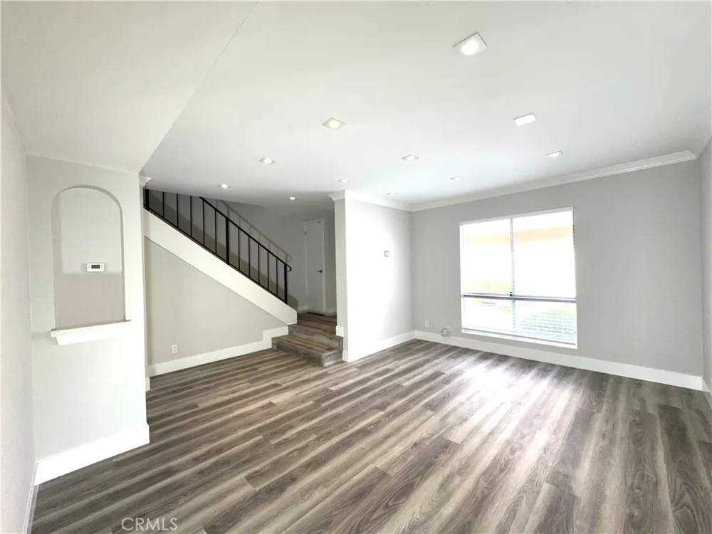 4072 Yankee Agoura Hills, CA 91301