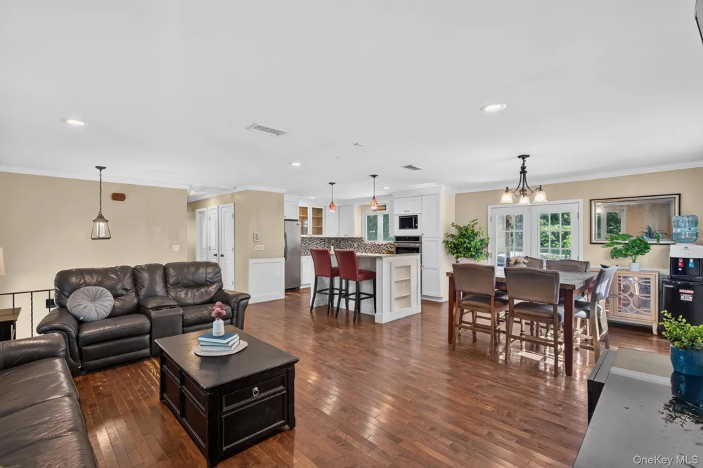 11 Amy Lane Middletown, NY 10941