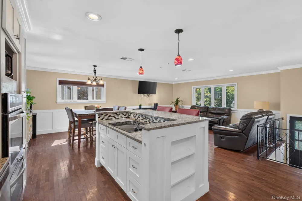 11 Amy Lane Middletown, NY 10941
