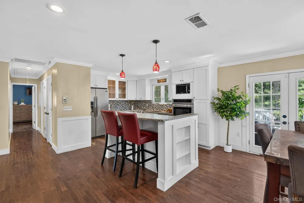 11 Amy Lane Middletown, NY 10941