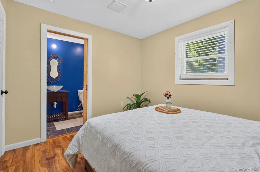 11 Amy Lane Middletown, NY 10941