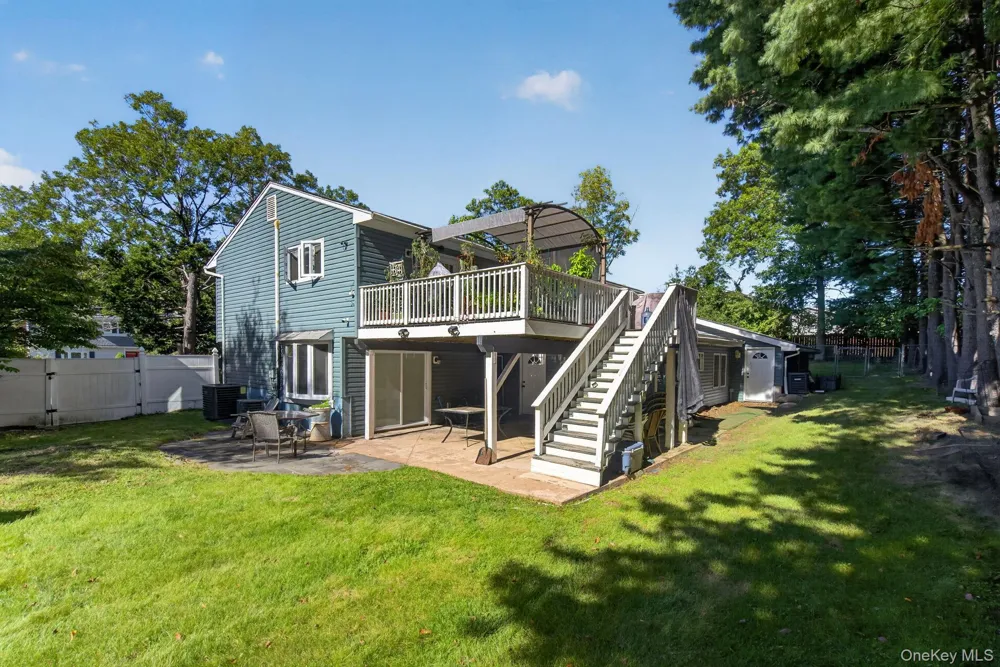 11 Amy Lane Middletown, NY 10941