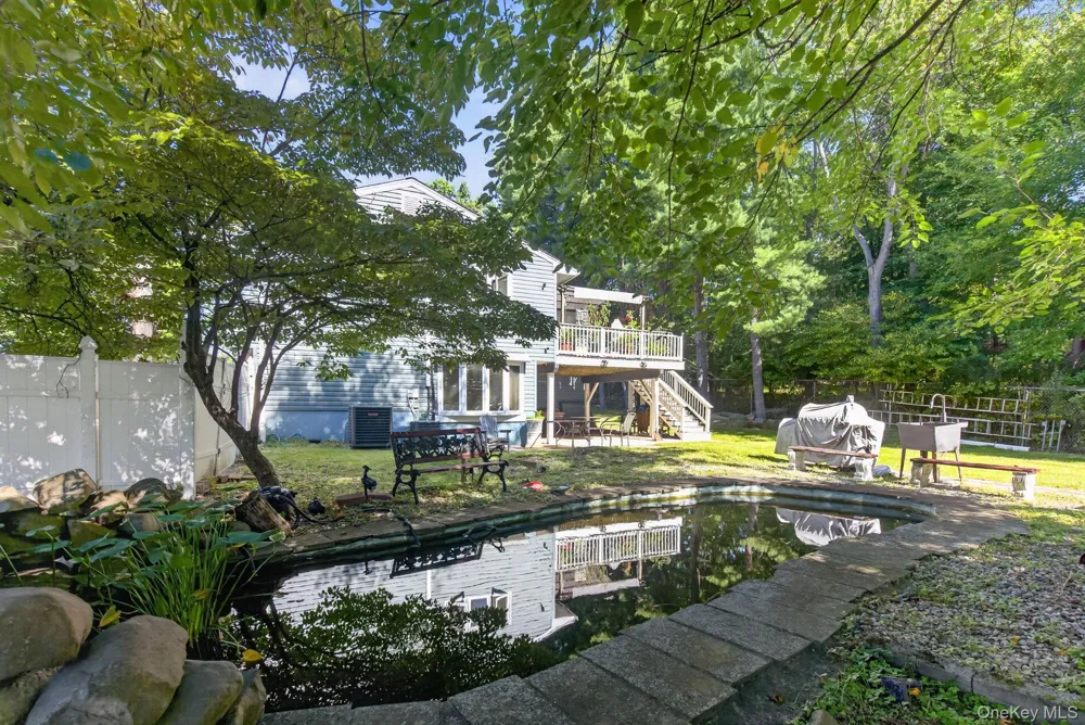 11 Amy Lane Middletown, NY 10941