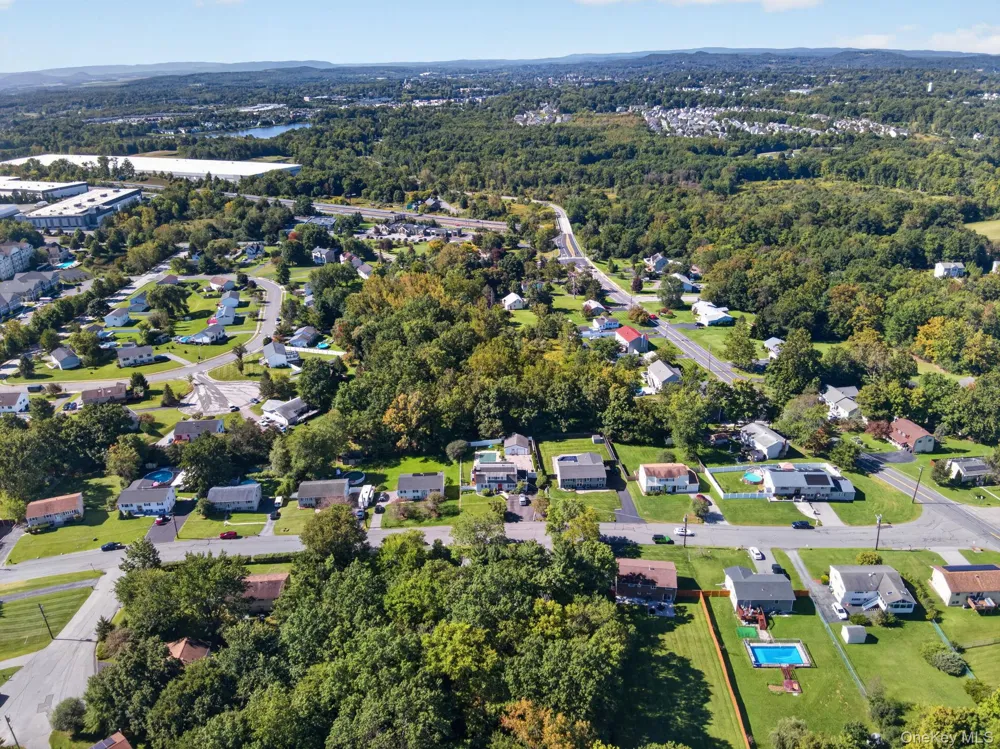 11 Amy Lane Middletown, NY 10941