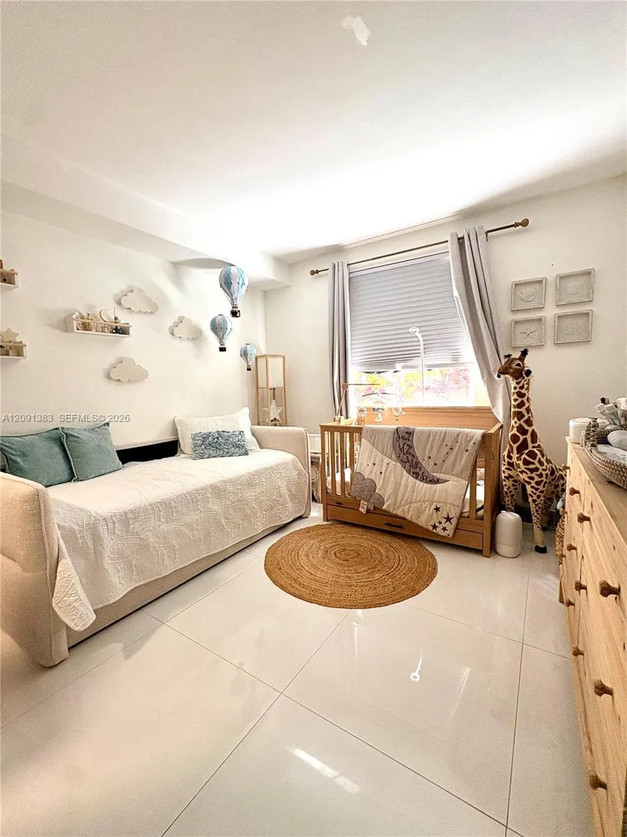17150 Bay Rd #2121 Sunny Isles Beach, FL 33160