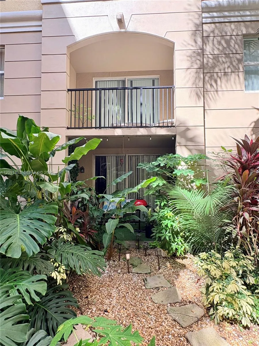 17150 Bay Rd #2121 Sunny Isles Beach, FL 33160