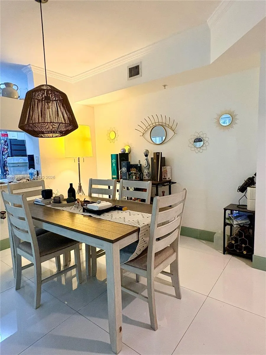 17150 Bay Rd #2121 Sunny Isles Beach, FL 33160
