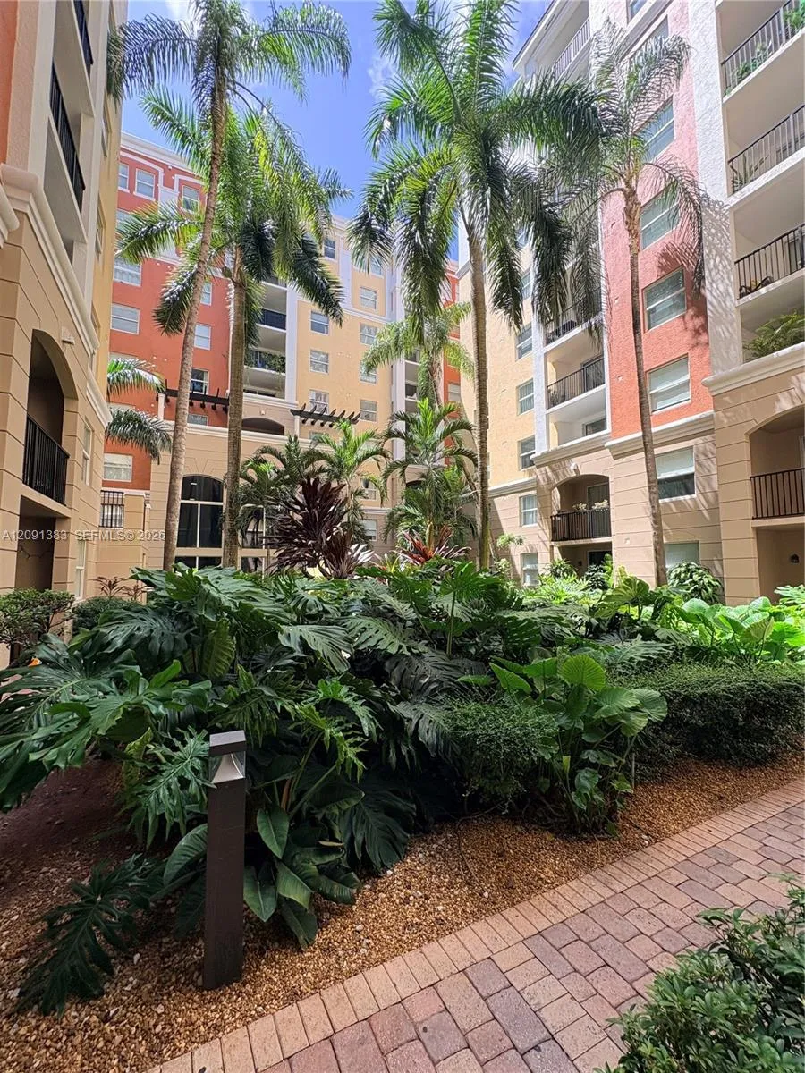 17150 Bay Rd #2121 Sunny Isles Beach, FL 33160