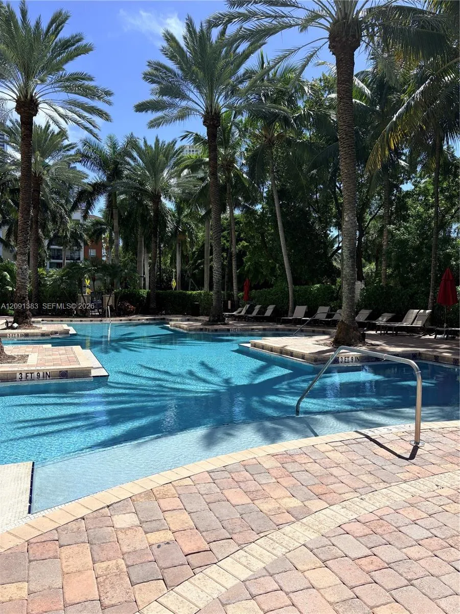 17150 Bay Rd #2121 Sunny Isles Beach, FL 33160