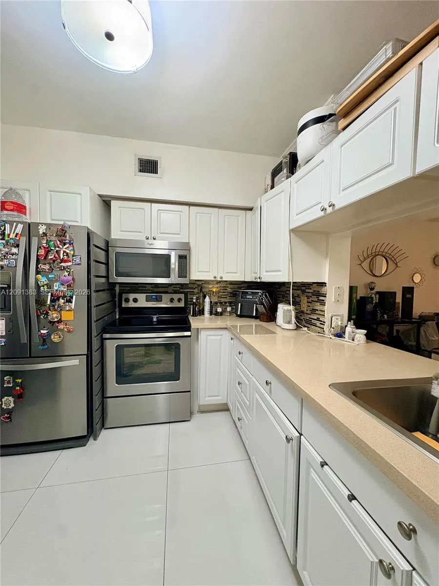 17150 Bay Rd #2121 Sunny Isles Beach, FL 33160