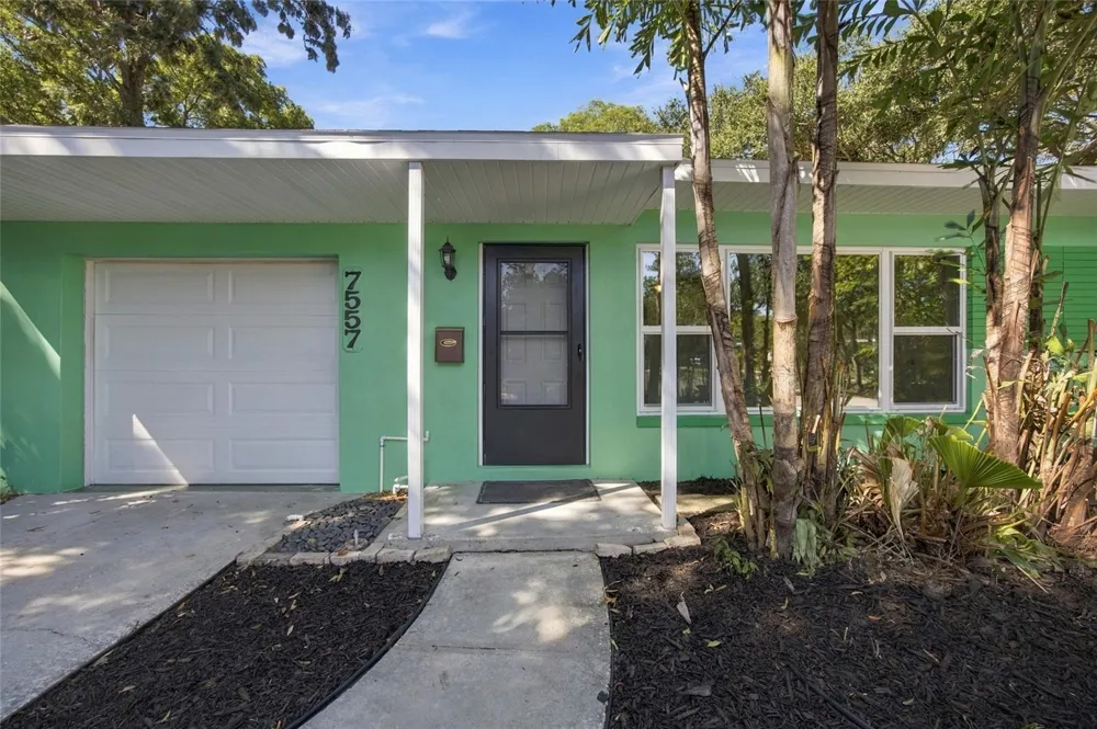 7557 18TH AVENUE St Petersburg, FL 33710