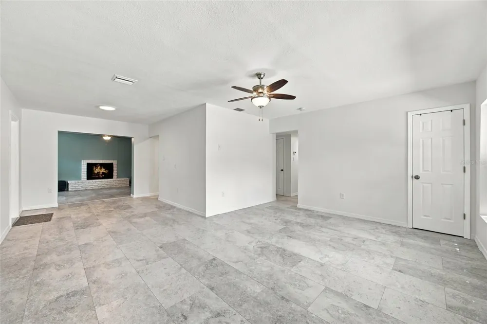 7557 18TH AVENUE St Petersburg, FL 33710