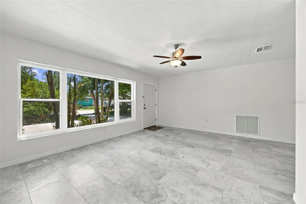7557 18TH AVENUE St Petersburg, FL 33710
