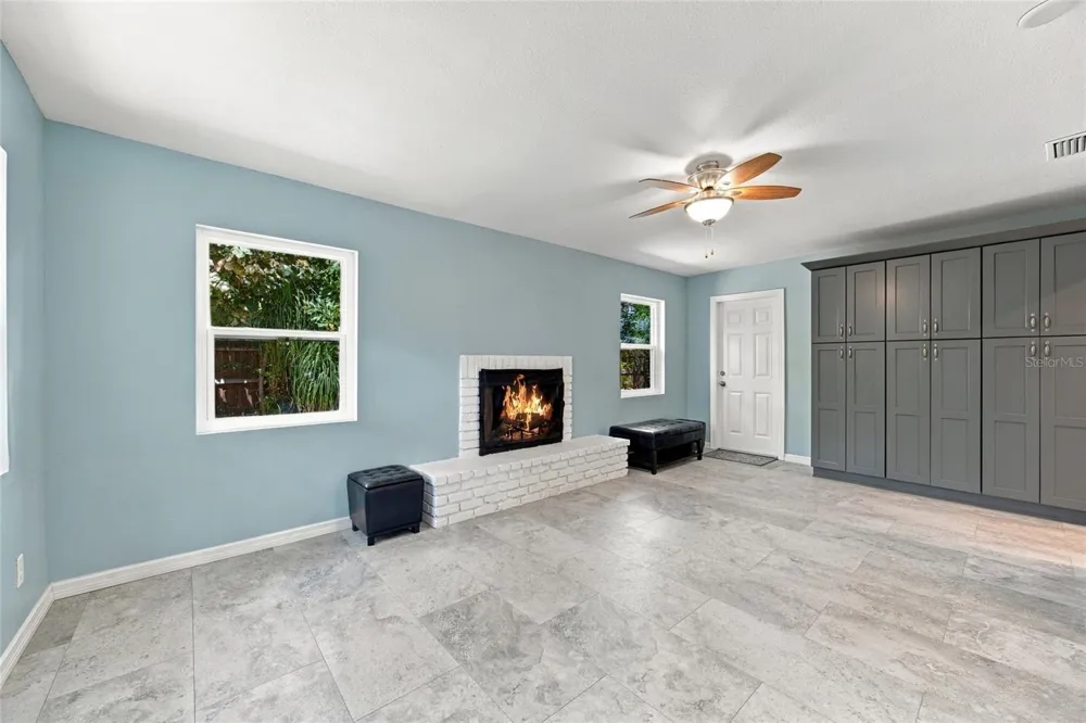7557 18TH AVENUE St Petersburg, FL 33710