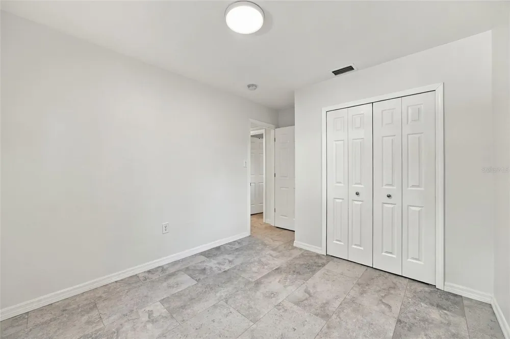 7557 18TH AVENUE St Petersburg, FL 33710