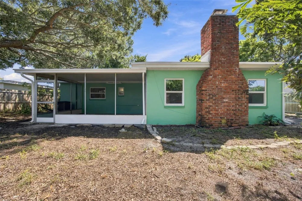 7557 18TH AVENUE St Petersburg, FL 33710