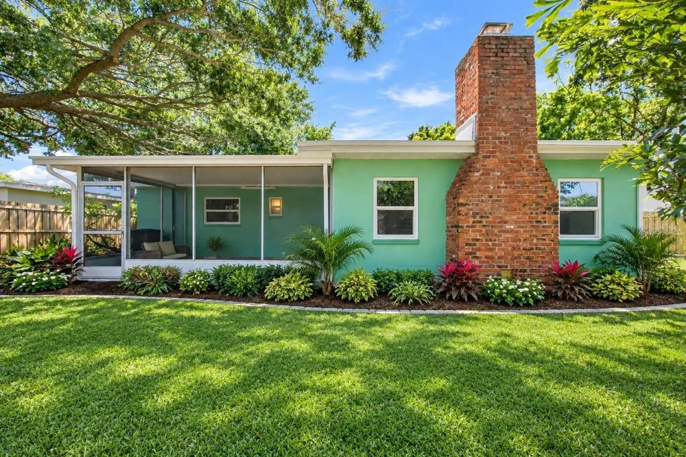 7557 18TH AVENUE St Petersburg, FL 33710